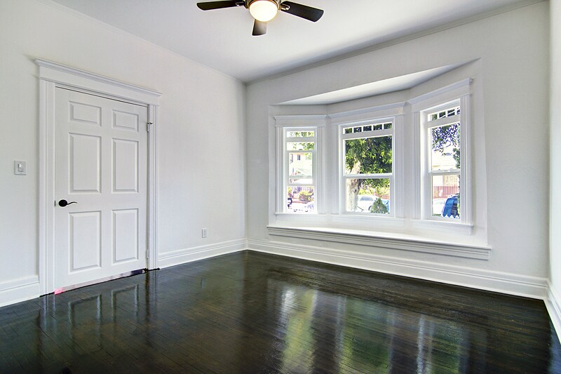 Building Photo - 1341 W 25th St