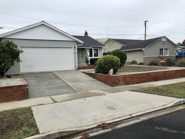 Front of the house - 4105 Scott St