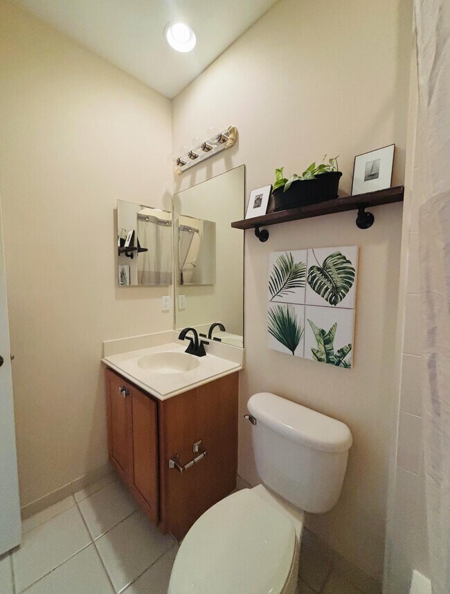 Building Photo - 113 Evergrene Pkwy