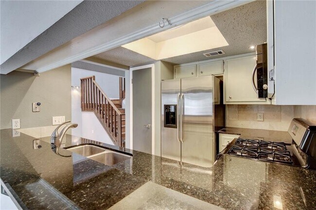 Building Photo - 1010 W Rundberg Ln