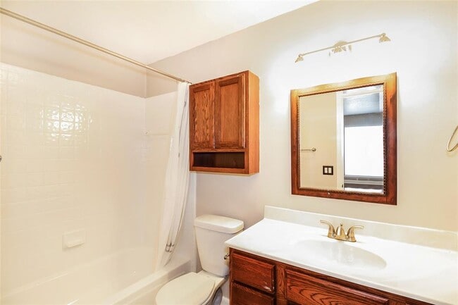 Building Photo - 2020 Sunflower St