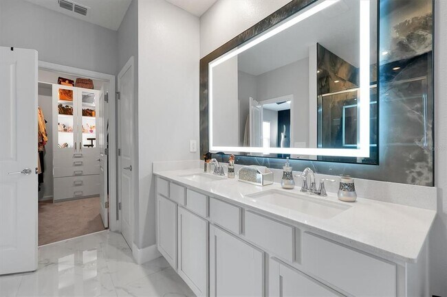 Building Photo - 7245 Sienna Oak Aly