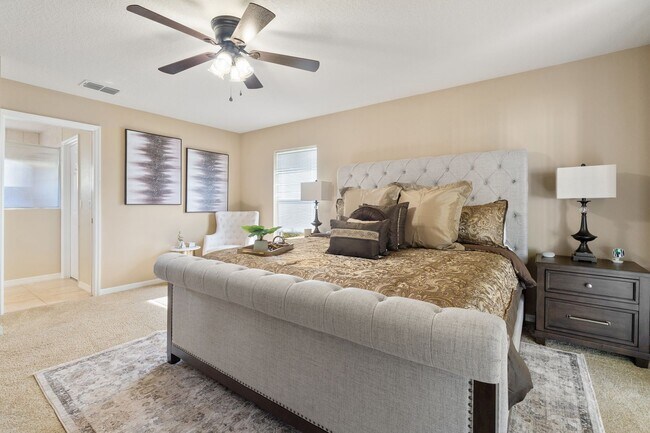 Building Photo - Fully furnished home
