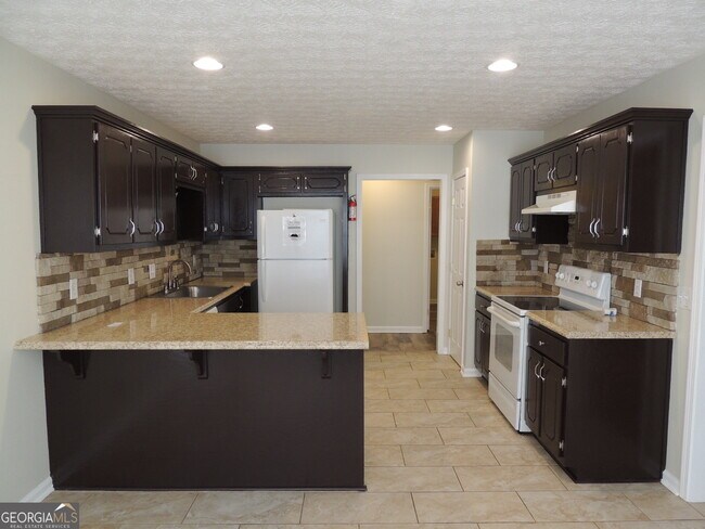 Building Photo - 70 Aspen Dr