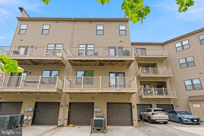 Building Photo - 44730 Tiverton Sq