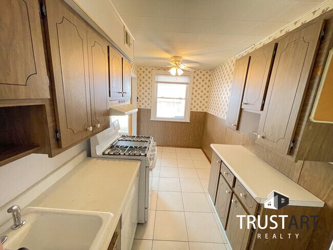 Building Photo - 3 bedroom house in Tacony