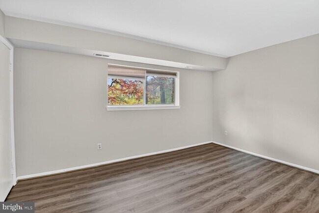 Building Photo - 7505 Riverdale Rd