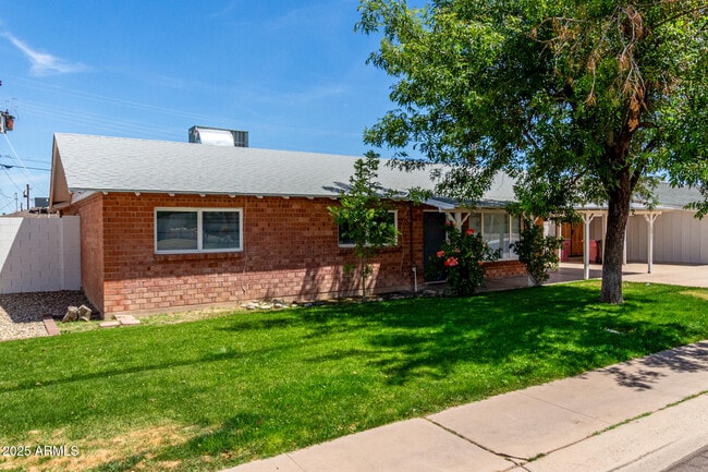 Building Photo - 2217 N 74th St