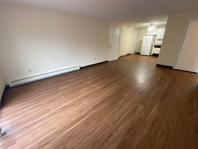 Building Photo - 99 Powers St