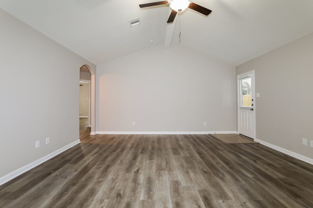 Building Photo - 27049 Leonardo Dr