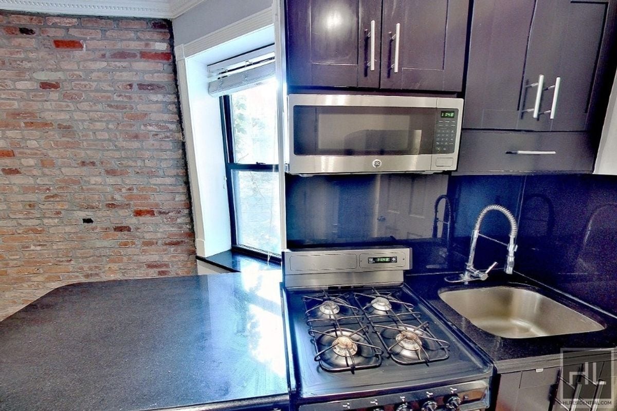 Building Photo - East 5th Street