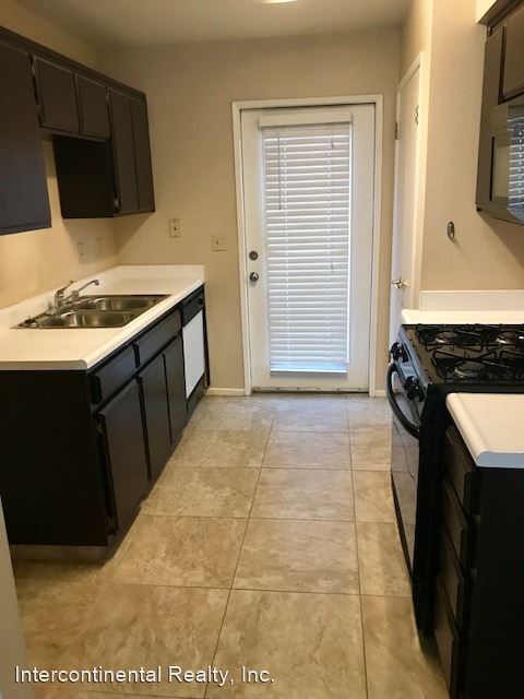 Building Photo - 3104 Brookfield Loop