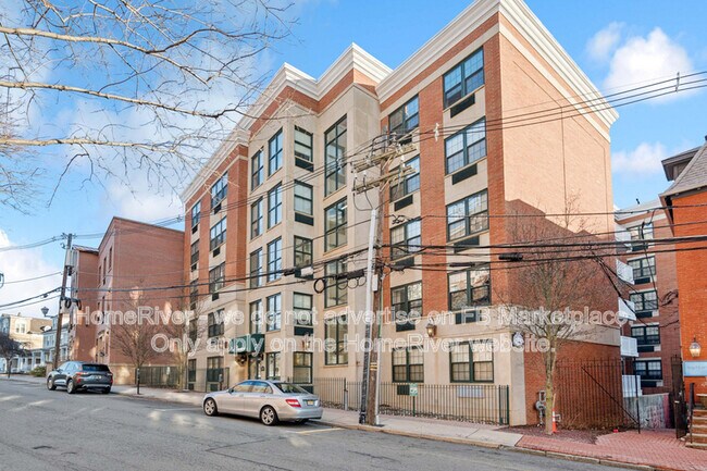 Building Photo - 7 Prospect St