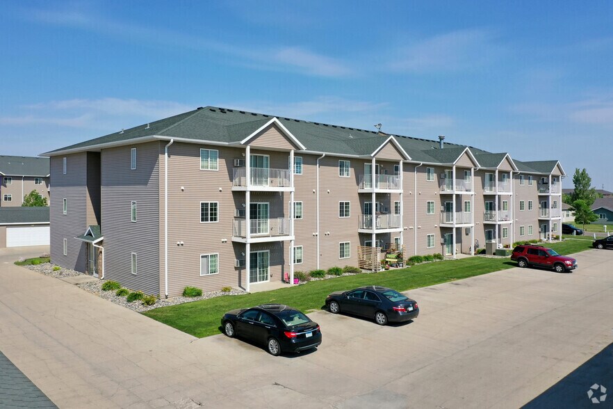 The Fairways 3507 10th Ave S Moorhead MN 56560 Apartment Finder