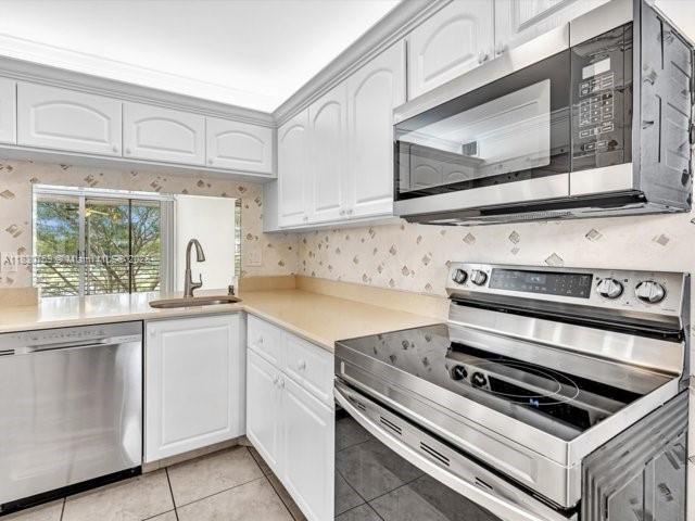 Building Photo - 9311 Orange Grove Dr