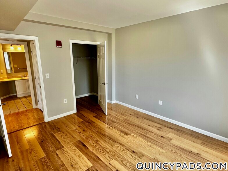 Building Photo - 1 Cityview Ln