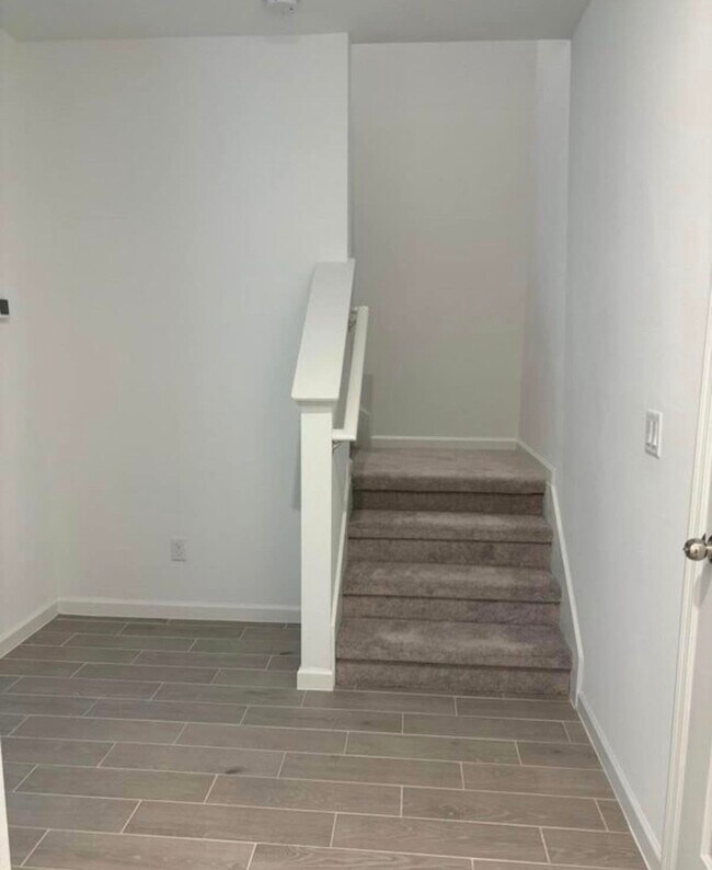 Building Photo - 272 Belfort Ct