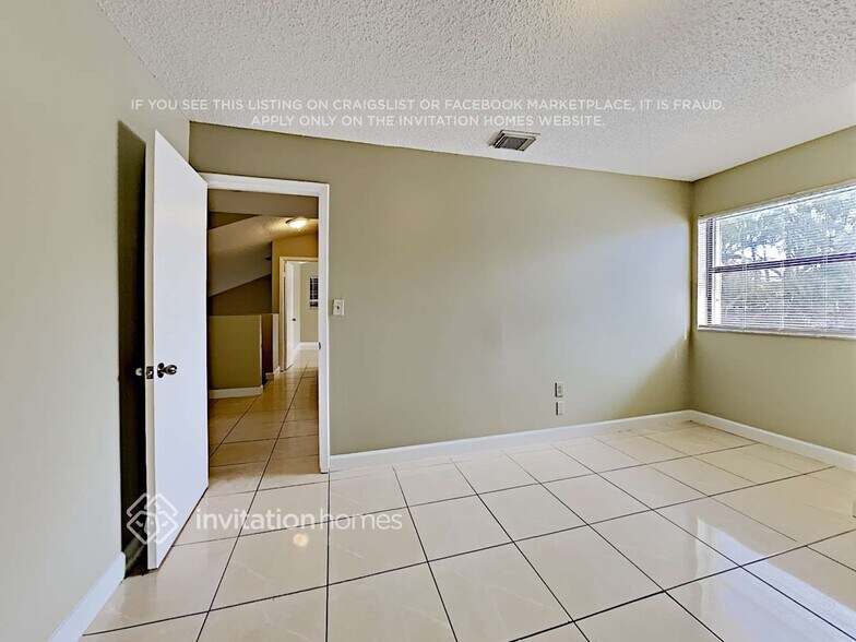 Building Photo - 10420 SW 67th St