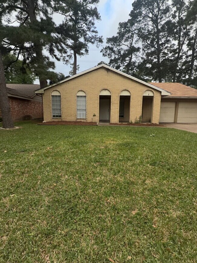 Building Photo - 16815 Methil Dr