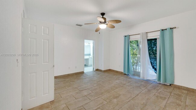 Building Photo - 1916 SE 23rd Ave