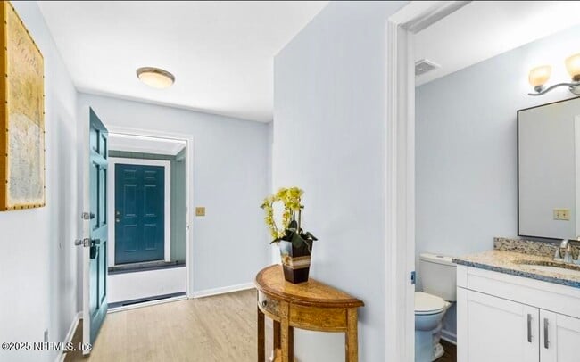 Building Photo - 10959 Peppermill Ln