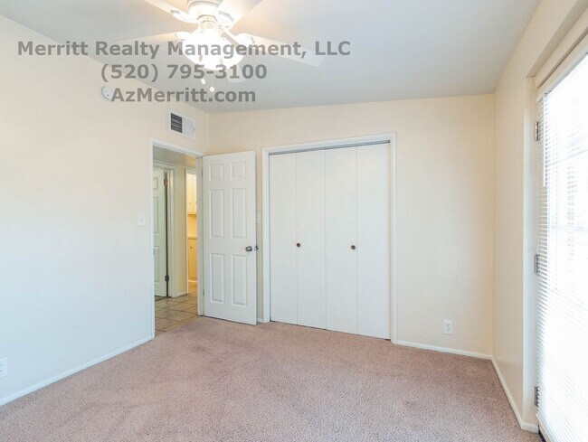 Building Photo - Spacious 3-Bedroom, 2-Bathroom Home Near U of A and Banner Health