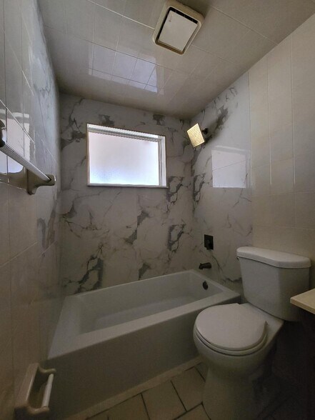 Bathroom - 1440 Brixton Ln