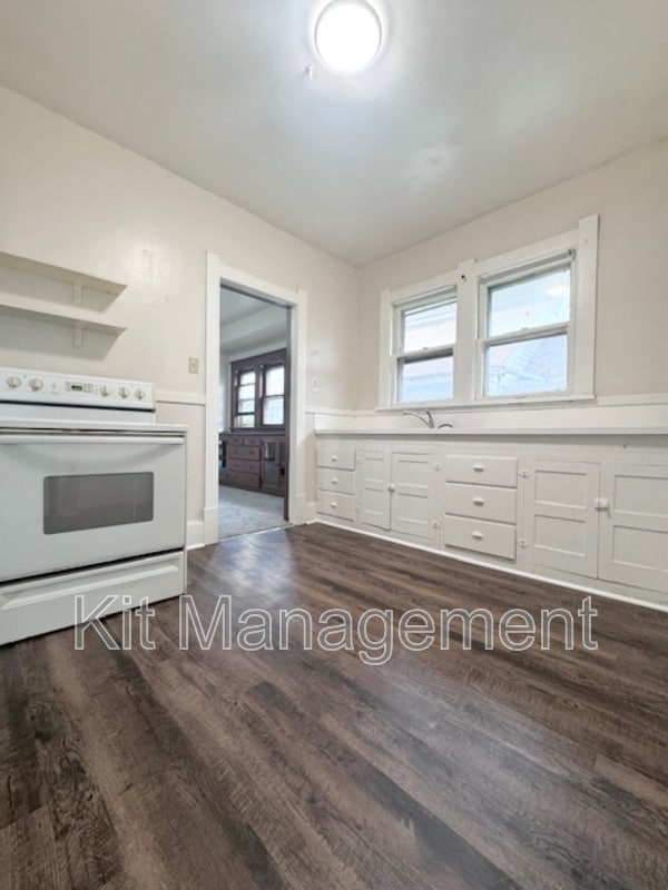 Building Photo - 4158 Commonwealth Ave