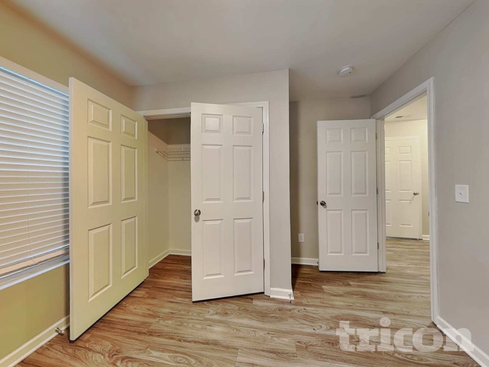 Building Photo - 304 Kendall Dr