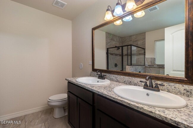 Building Photo - 13486 Doncaster St