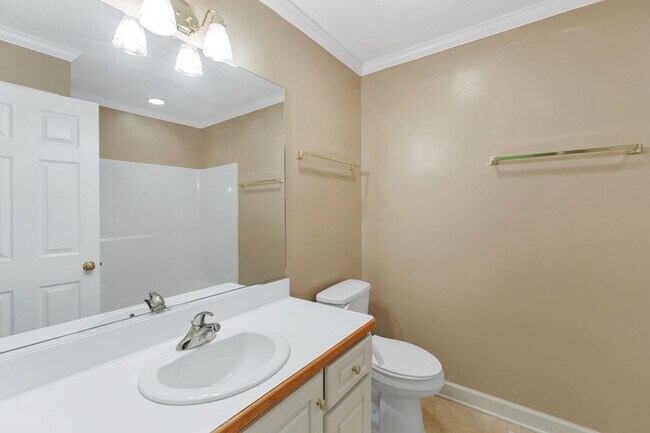 Building Photo - Adorable Ranch Home With Garage and Screen Porch!