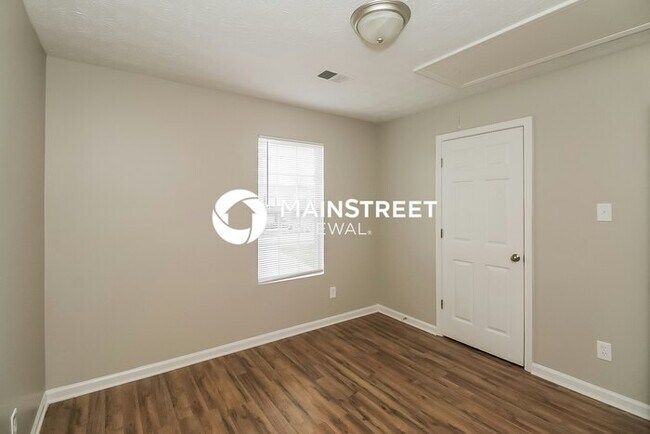 Building Photo - 3 Bedroom Pet-Friendly Home in Jonesboro, GA with Main Street Renewal