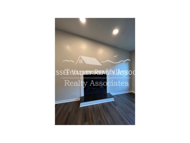 Building Photo - 8500 Olde Colony Trail