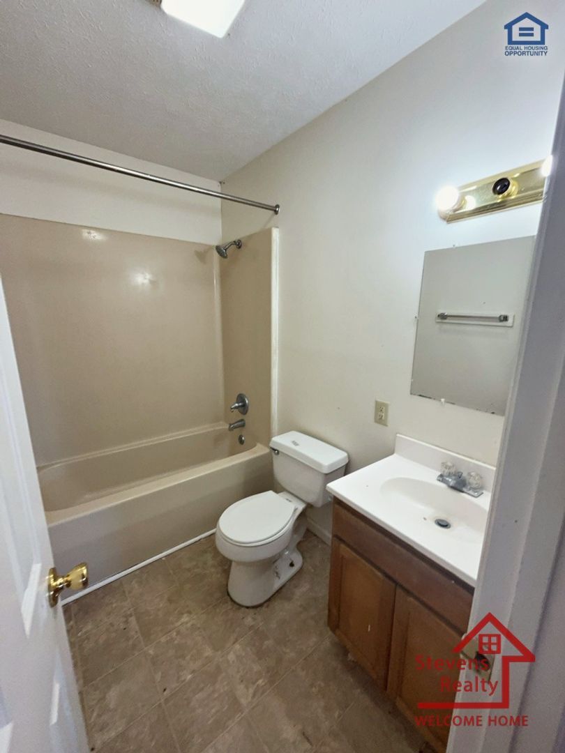 Building Photo - 106 Dogwood Pointe Dr