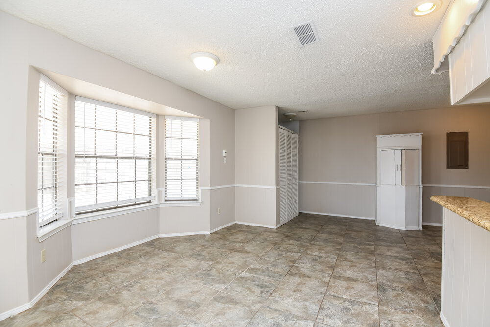 Building Photo - 7528 Beckwood Dr
