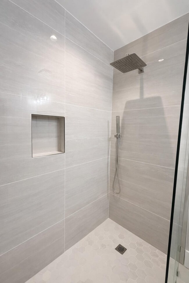 Building Photo - 18765 Candlewick Dr