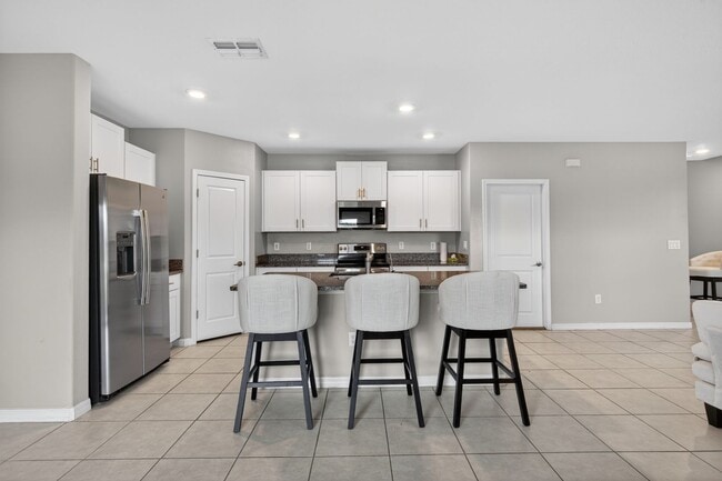 Building Photo - 4BR For Rent - Riverview