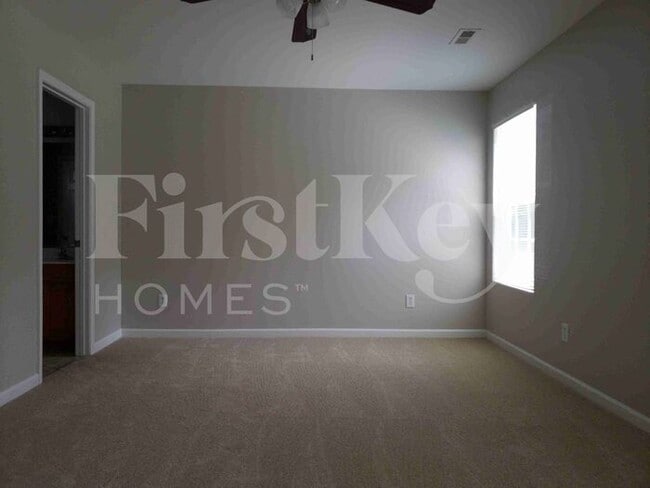Building Photo - 2140 Lauren Woods Dr
