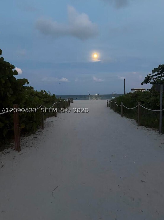 Building Photo - 2899 Collins Ave
