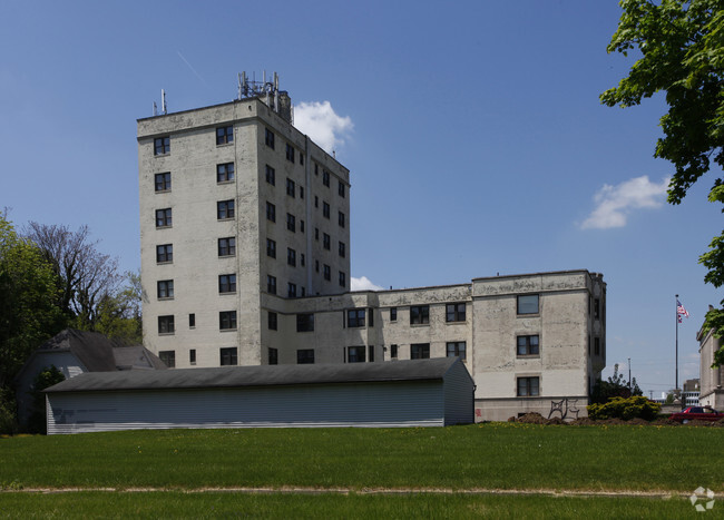 Building Photo - Parkway Tower