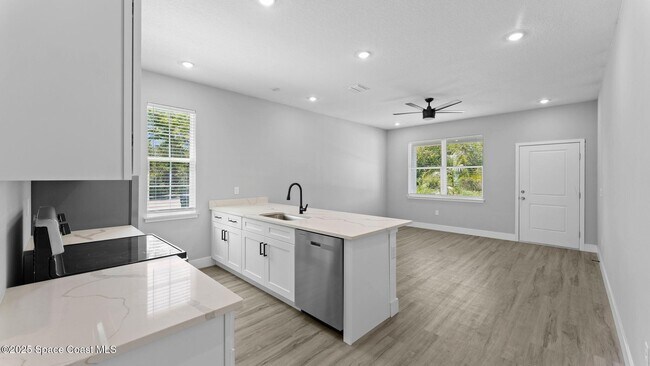 Building Photo - 4495 Barna Ave