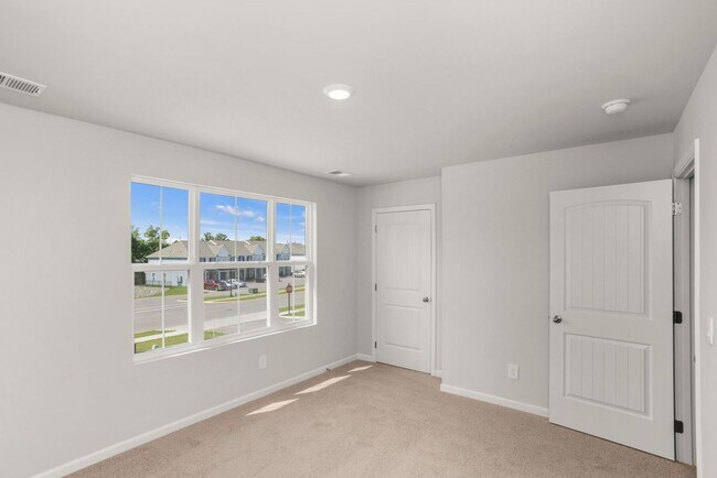 Building Photo - 2985 Mallard Dr