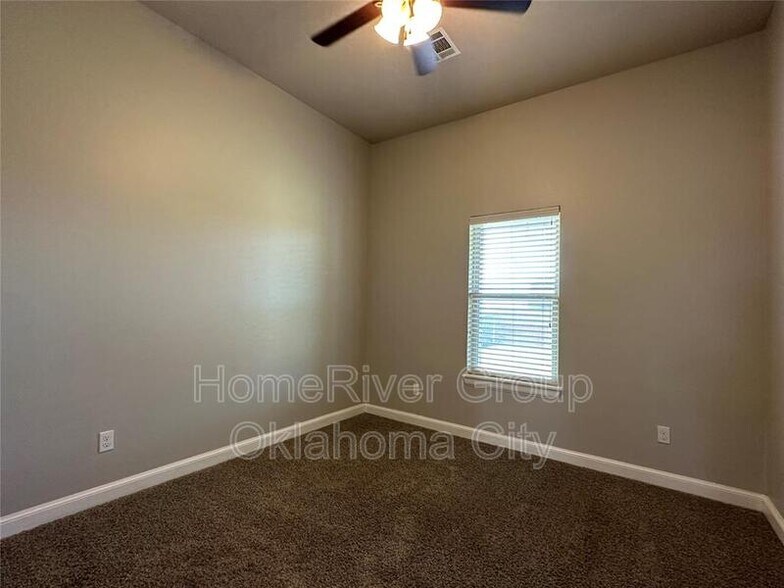 Building Photo - 9209 Misty Ln