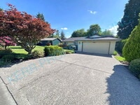 Building Photo - 18660 Roundtree Dr