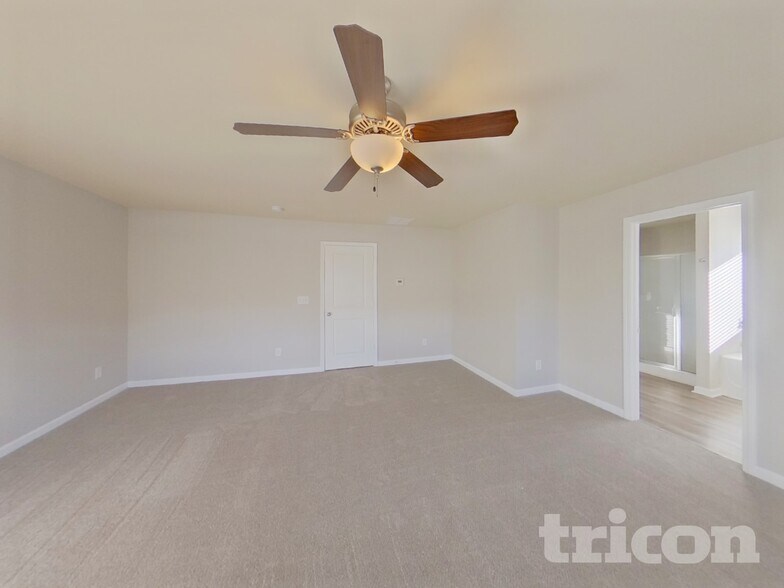 Building Photo - 207 Stillwood Dr