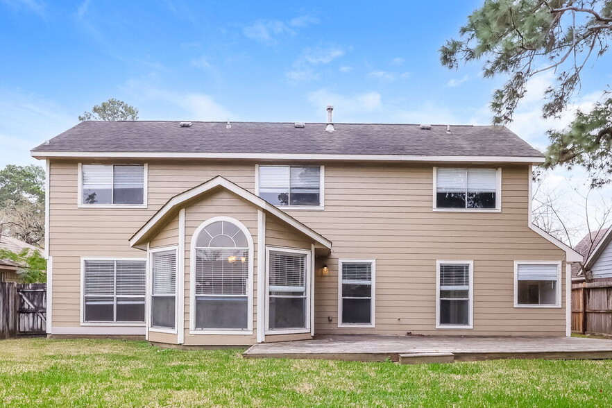 Building Photo - 2711 Knollbrook Ln