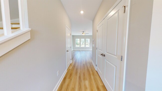 Building Photo - 1032 Moen Lp