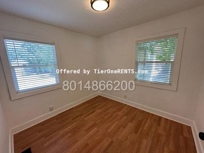 Building Photo - No deposit option for qualified renters