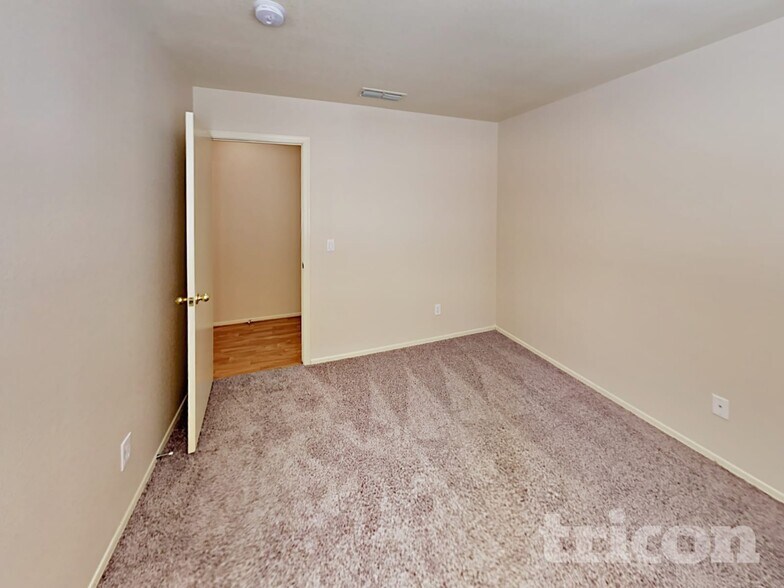 Building Photo - 15030 W Eureka Trail