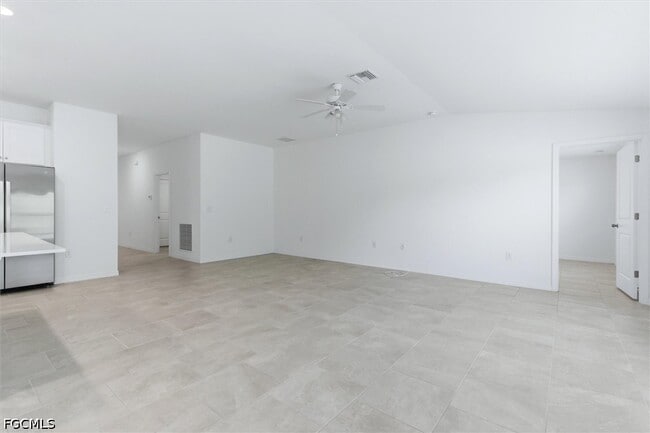 Building Photo - 3911 Treasure Oak Wy